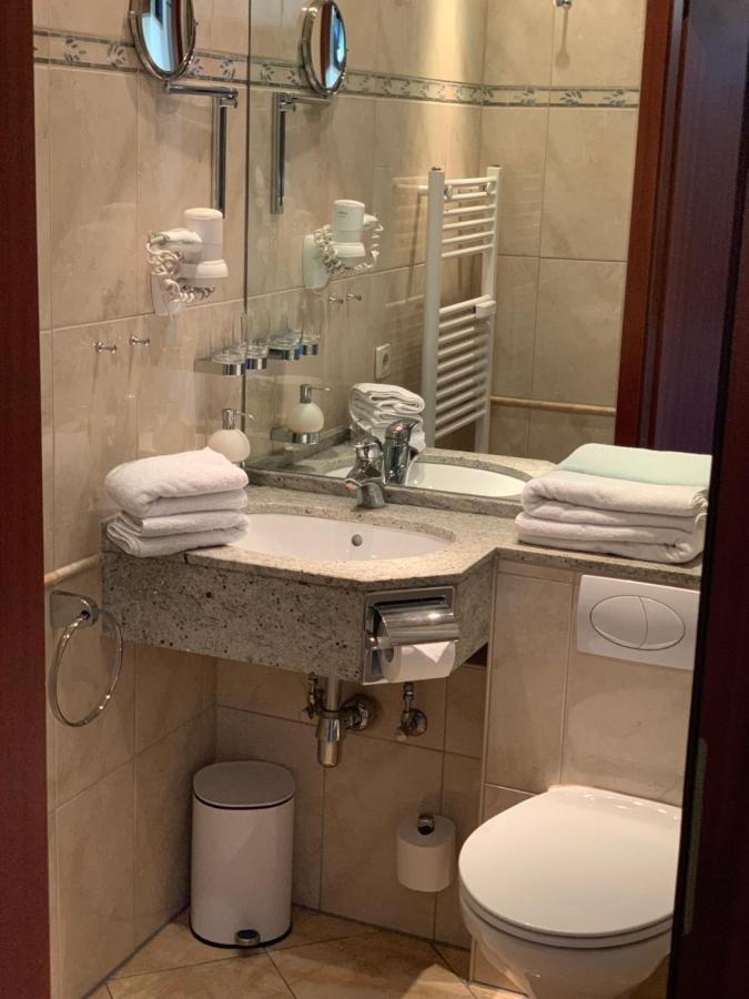Private Suite Im Gebaeude Des Graf Eberhard Hotels 巴特乌拉赫 外观 照片
